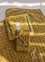 شرشف صلاة لف أصفر بالكروشيه و الورد الاويا