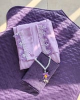 شرشف صلاة لف موف مزين بالاويا الابيض و البنفسجى