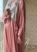 شرشف صلاة بصلي وردي لف مزين بالأويا