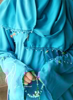 شرشف صلاة سستة أزرق مزين بورود الأويا التركي من لا...