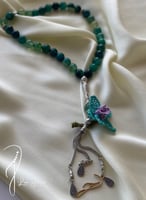 سبحة 33 عقيق برازيلي أخضر مزينة بوردة أويا كروشيه