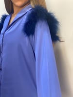 بيجامة بترولي حرير مع ريش