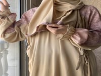 شرشف صلاة رسم باتيك لف بيج و الطرحة مثبتة .