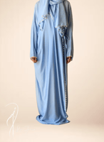 شرشف صلاة سماوي ازرق اويا ورد و الطرحة متصلة .