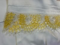 شرشف صلاة اويا لف مفتوح اوف وايت مع اصفر