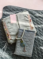 شرشف صلاة لف أخضر فاتح بالورد الاويا الفاخر