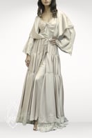 قميص نوم وروب بيج حرير و جبير فاخر بيج