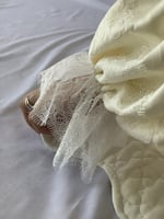 شرشف صلاة دانتيل سكري سحاب و الطرحة مثبتة.