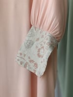 شرشف صلاة باتيك سستة وردي طرحة منفصلة