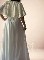 قميص نوم وروب ابيض