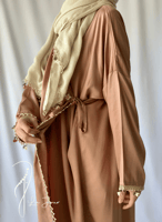 شرشف صلاة بيج على بني اويا لف طرحة متصلة بيج