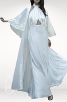 قميص نوم وروب ابيض حرير و دانتيل