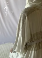 شرشف صلاة سستة ابيض ستان دانتيل رمادي