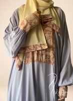 شرشف صلاة باتيك سستة موف انيق و الطرحة مثبتة .