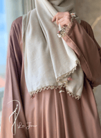 شرشف صلاة بيج على بني اويا لف طرحة متصلة بيج