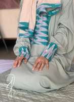 شرشف صلاة باتيك سستة اخضر الطرحة مثبتة .