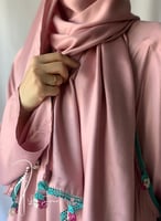 شرشف صلاة لف وردي باستيل مزين بالكروشبه الفاخر