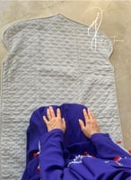 شرشف صلاة سحاب أزرق كحلي كروشيه يدوي أحمر