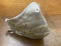 كمامة سهرة سوداء مع تطريز كريستال ميديم