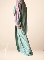 شرشف صلاة رسم باتيك لف اخضر و بنفسجي و الطرحة مثبت...