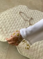 شرشف صلاة لف ابيض ستان اويا ذهبي من لاجور