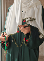 شرشف صلاة سستة أخضر غامق مزين بالكروشيه و الورد ال...