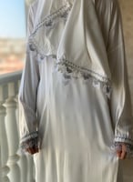 شرشف صلاة لف أوف وايت مزين بالاويا الفضي