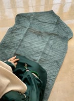 شرشف صلاة سستة اخضر غامق مزين بالكروشيه و الورد ال...