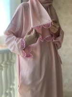 شرشف صلاة وردي لف اويا تركي و الطرحة مثبتة .