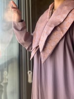 جلابية موف فاتح لفندر مع حولا مقصبة