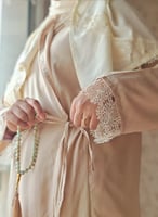 شرشف صلاة لف بيج مزين بالاويا الفاخر طرحة منفصلة