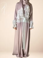 شرشف صلاة سستة دانتيل حزام موف على رمادي