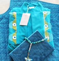 شرشف صلاة لف أزرق فيروزي مزين اويا يدوي أخضر وفيرو...