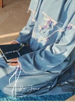 شرشف صلاة قطن سستة ازرق مزين بالكروشيه من لاجور