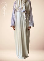 شرشف صلاة رسم باتيك لف بيج و الطرحة مثبتة .