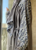 شرشف صلاة لف رسم باتيك رمادي الطرحة مثبتة