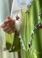 شرشف صلاة سحاب اخضر مزين بالكروشي يدوي .