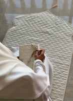 شرشف صلاة لف ابيض ستان اويا ذهبي من لاجور