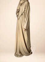 شرشف صلاة سستة زيتي على بيج بالكروشيه و الورد الاو...