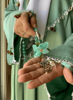 شرشف صلاة سستة أخضر فستقي مزين بالكروشيه و الورد ا...