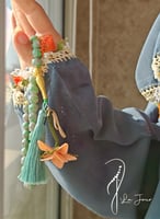 شرشف صلاة لف زيتي على رمادي بالكروشيه و الورد المل...