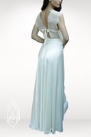 قميص نوم وروب (متوفر بعدة ألوان) مزين بالدانتيل