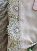 شرشف صلاة لف اخضر باستال مزين بأويا يدوي من لاجور
