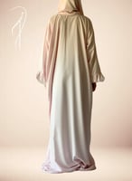 شرشف صلاة دانتيل وردي سحاب و الطرحة مثبتة