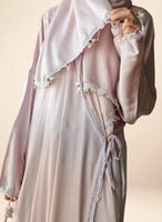 شرشف صلاة لف وردي فاتح اويا الورد ابيض ووردي