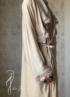 شرشف صلاة بيج ستان اويا لف ابيض مع بيج و الطرحة مث...