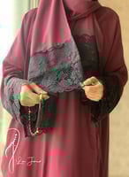 شرشف مرد لف عودي دانتيل و الطرحة متصلة .