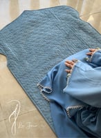 شرشف صلاة لف ازرق بالكروشبه و الورد الاويا الفاخر...