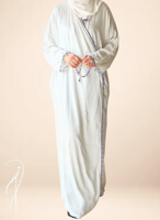 شرشف صلاة لف ابيض ستان مزين بالورد الاويا الموف ال...