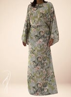 فستان حرير اخضر درابيه فري سايز يلبس بعدة طرق طوبي